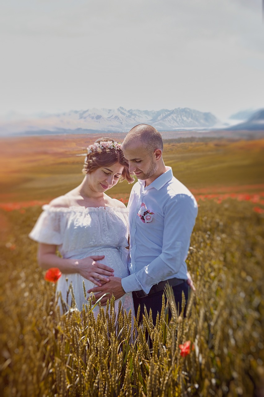 Couple maternity photoshoot in dubai 